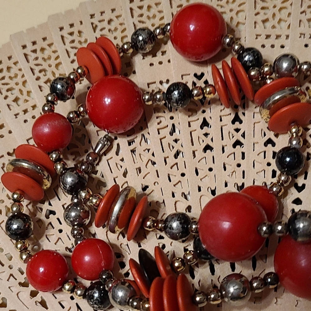 Beaded Necklace - Picture 8 of 17